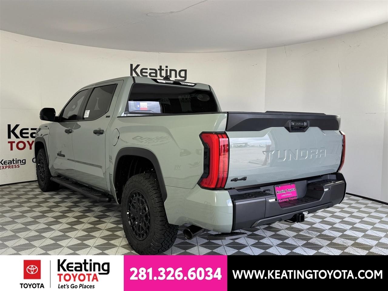 Toyota Tundra SR5 CrewMax 4WD 2026