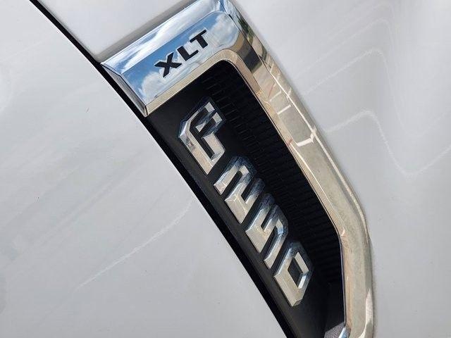 Ford F-250 SD XLT Crew Cab 4WD 2022
