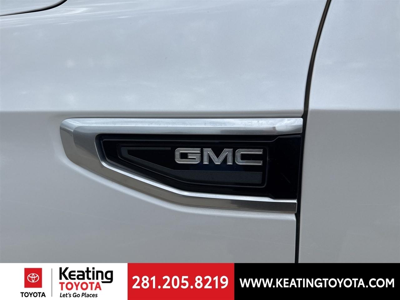 GMC Yukon Denali 4WD 2021