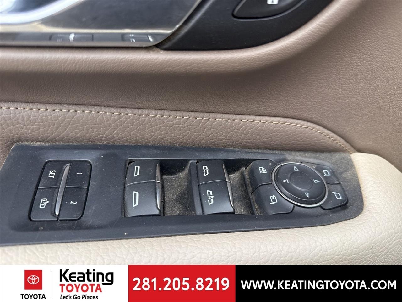 GMC Yukon Denali 4WD 2021