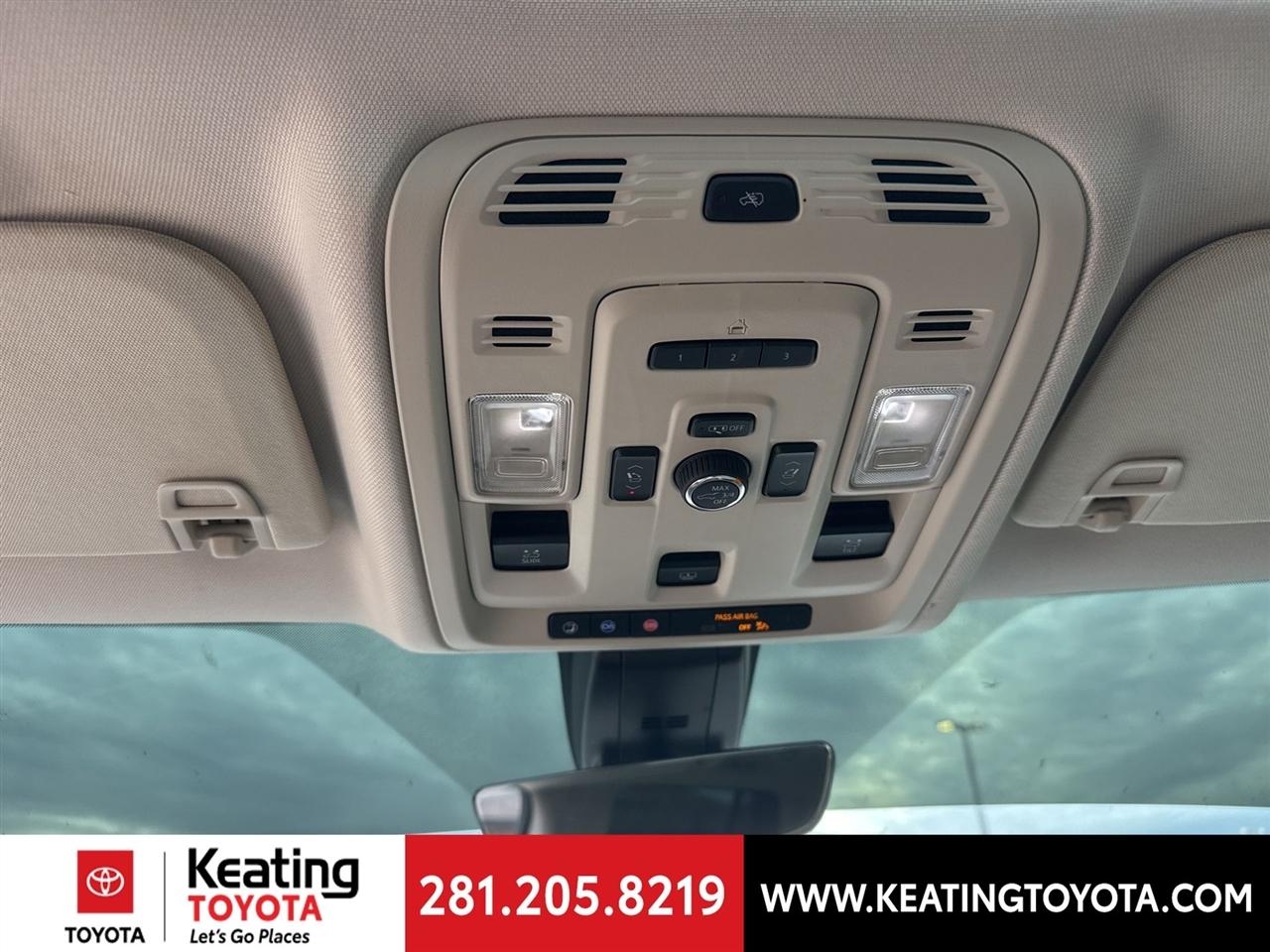 GMC Yukon Denali 4WD 2021