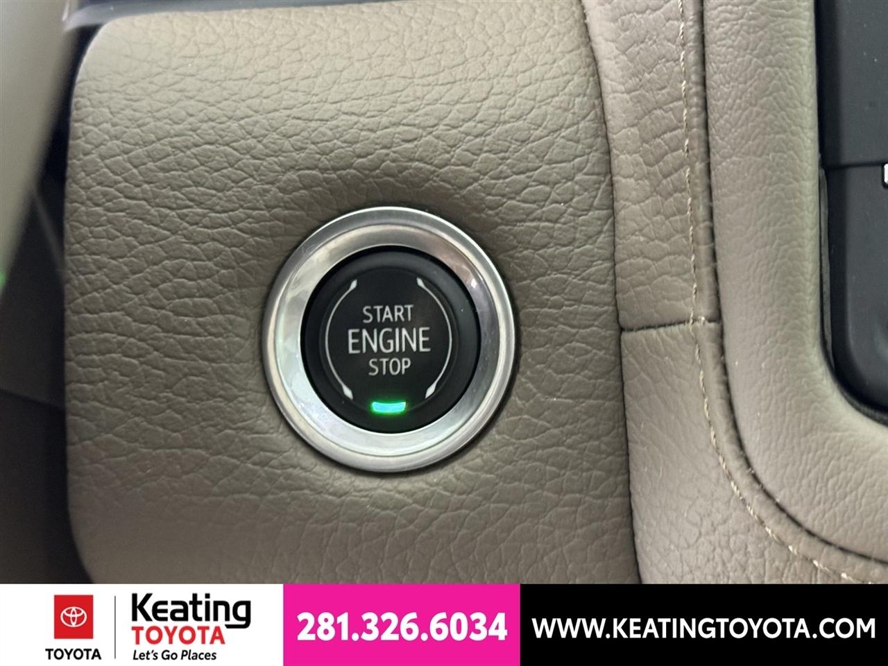 GMC Yukon Denali 4WD 2021