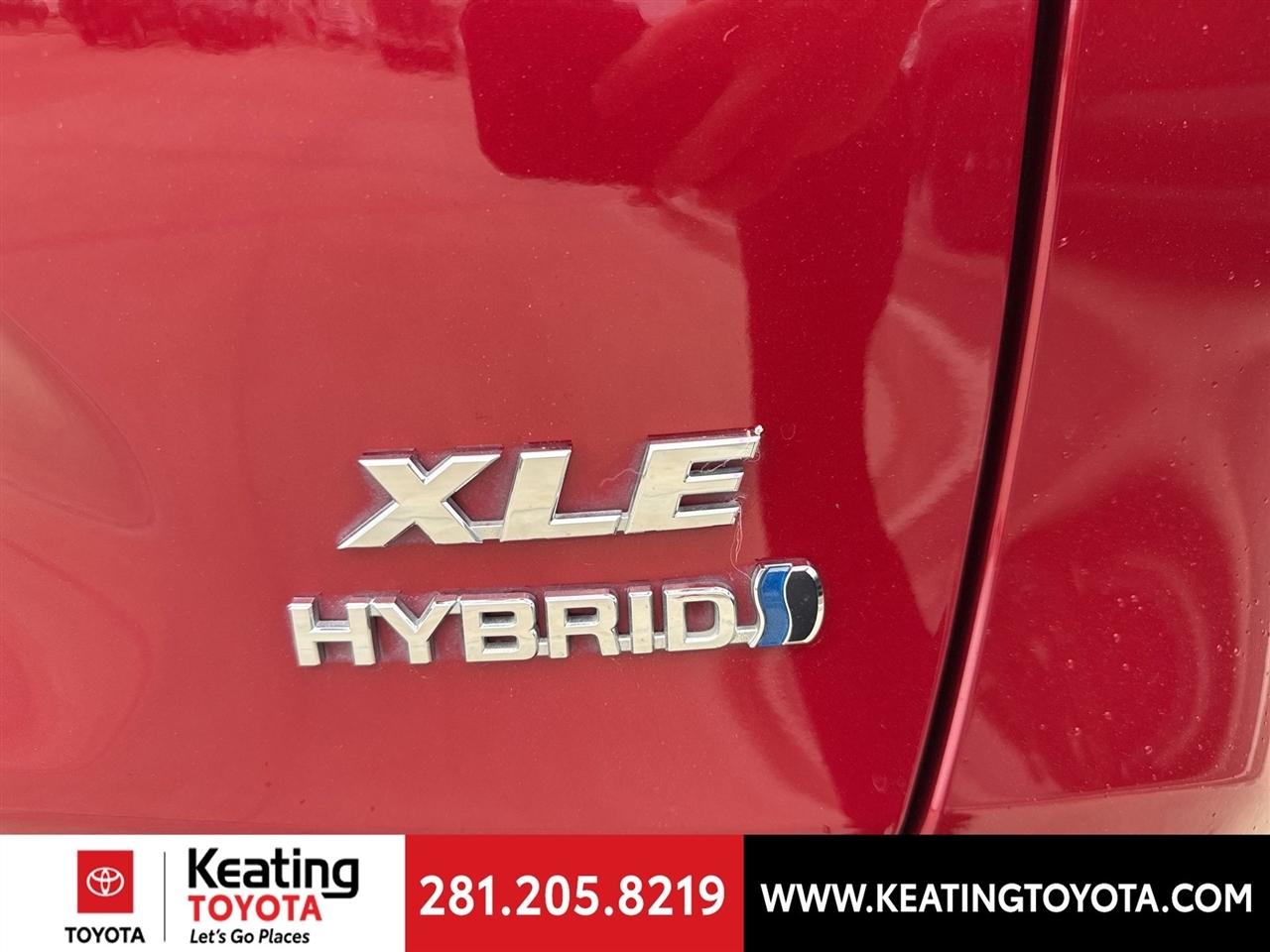 Toyota RAV4 Hybrid XLE Premium 2024