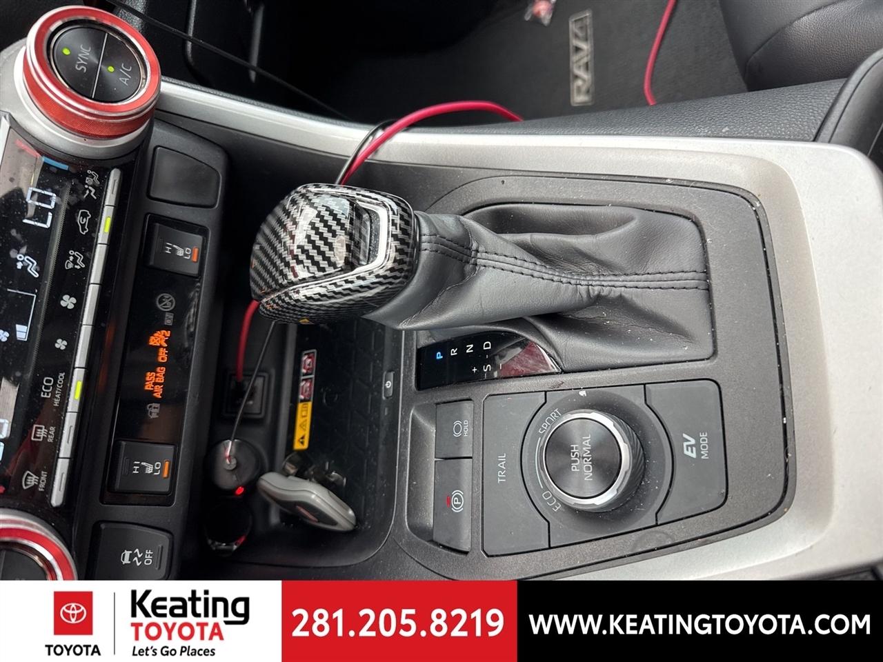 Toyota RAV4 Hybrid XLE Premium 2024