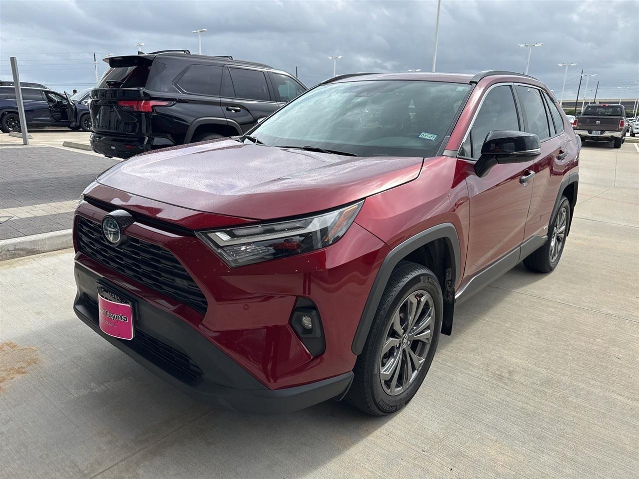 Toyota RAV4 Hybrid XLE Premium 2024