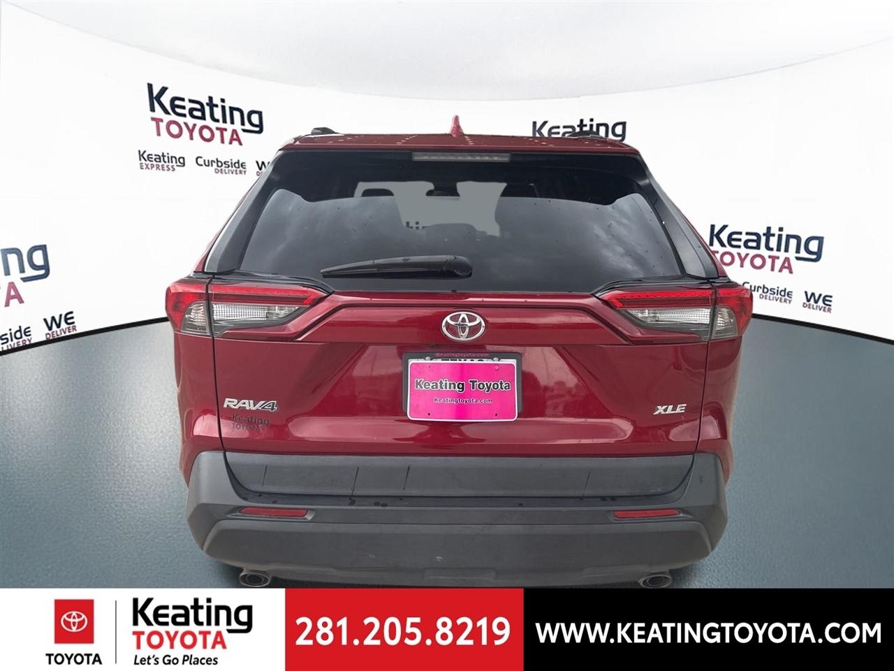 Toyota RAV4 XLE 2021