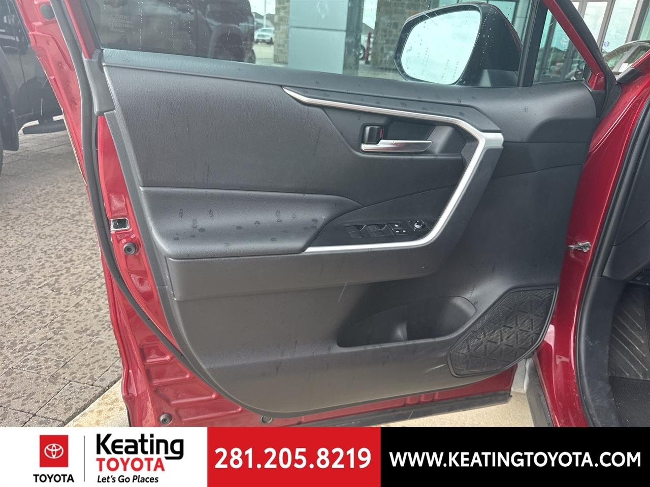 Toyota RAV4 XLE 2021