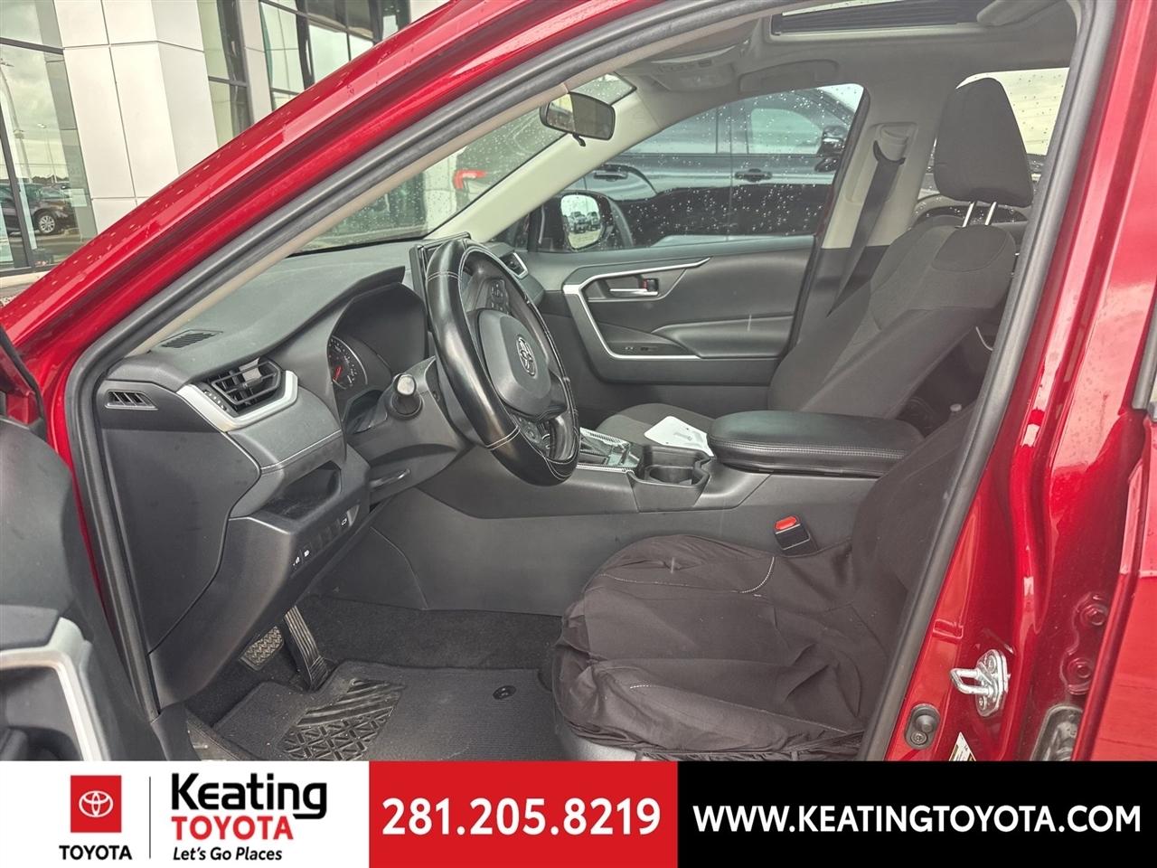 Toyota RAV4 XLE 2021