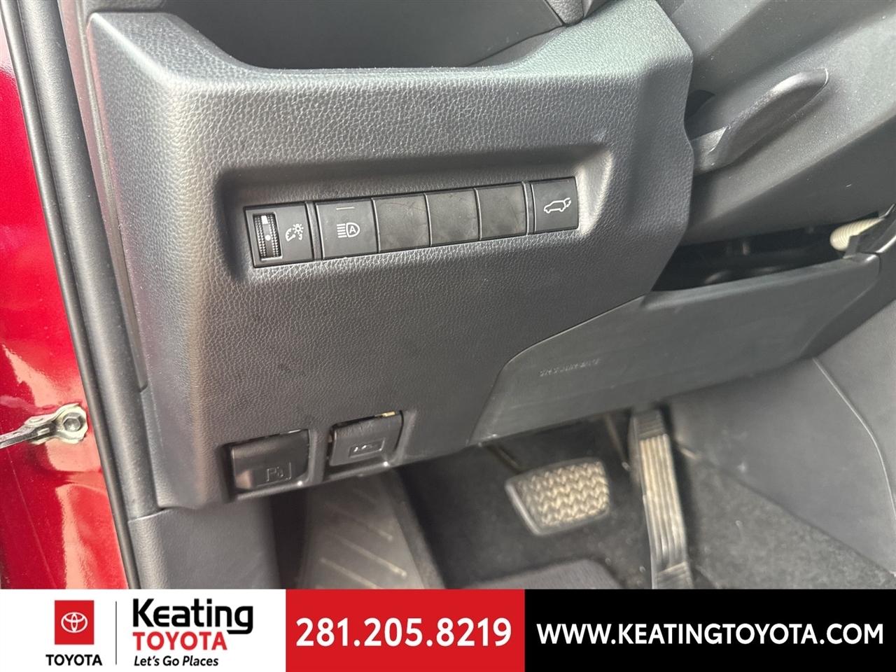 Toyota RAV4 XLE 2021