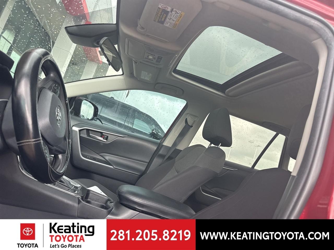 Toyota RAV4 XLE 2021