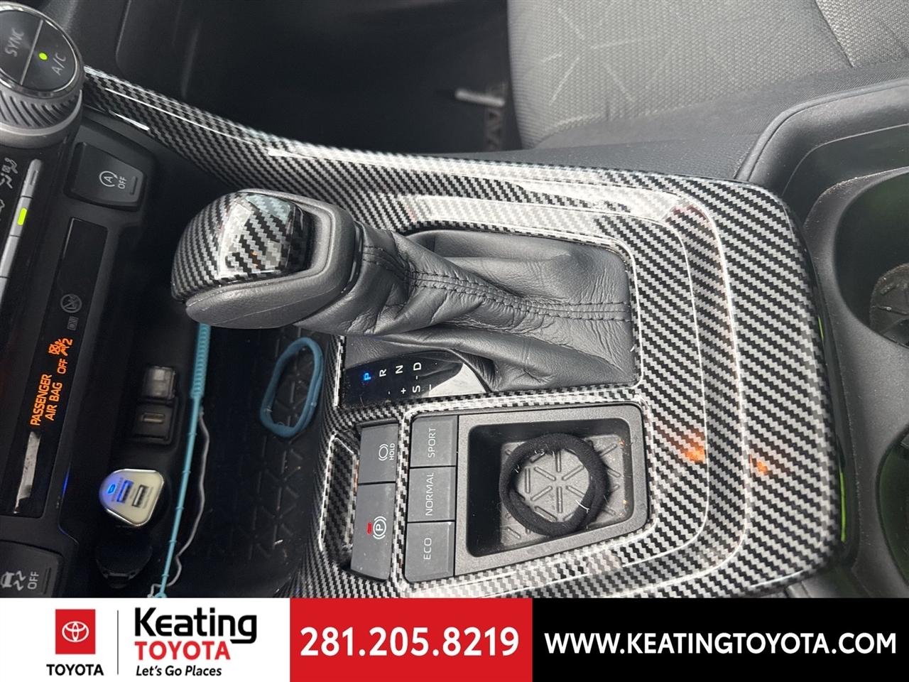 Toyota RAV4 XLE 2021