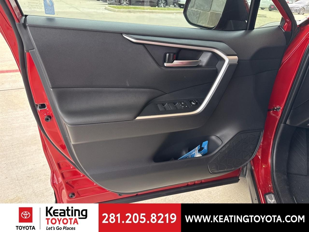 Toyota RAV4 Plug-In Hybrid SE 2025