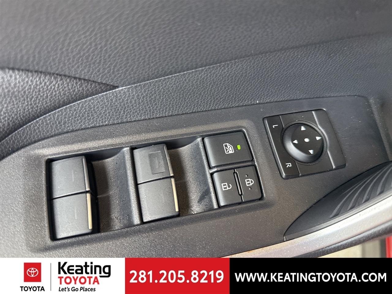 Toyota RAV4 Plug-In Hybrid SE 2025