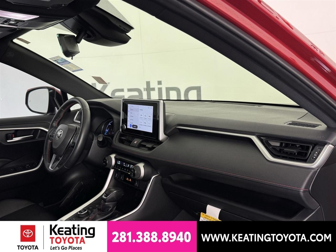 Toyota RAV4 Plug-In Hybrid SE 2025