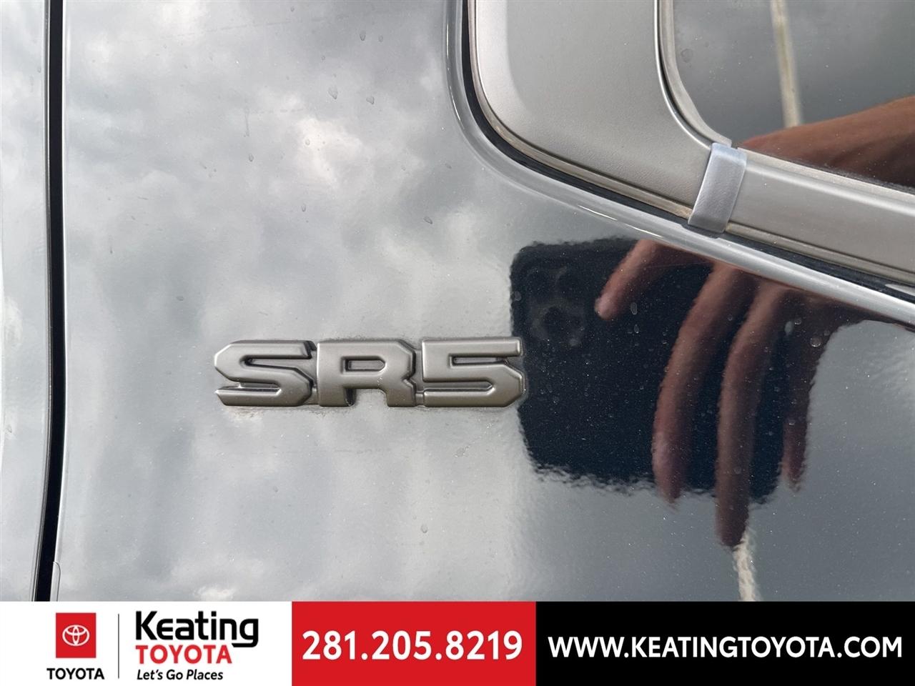 Toyota Tundra SR5 CrewMax 4WD 2024