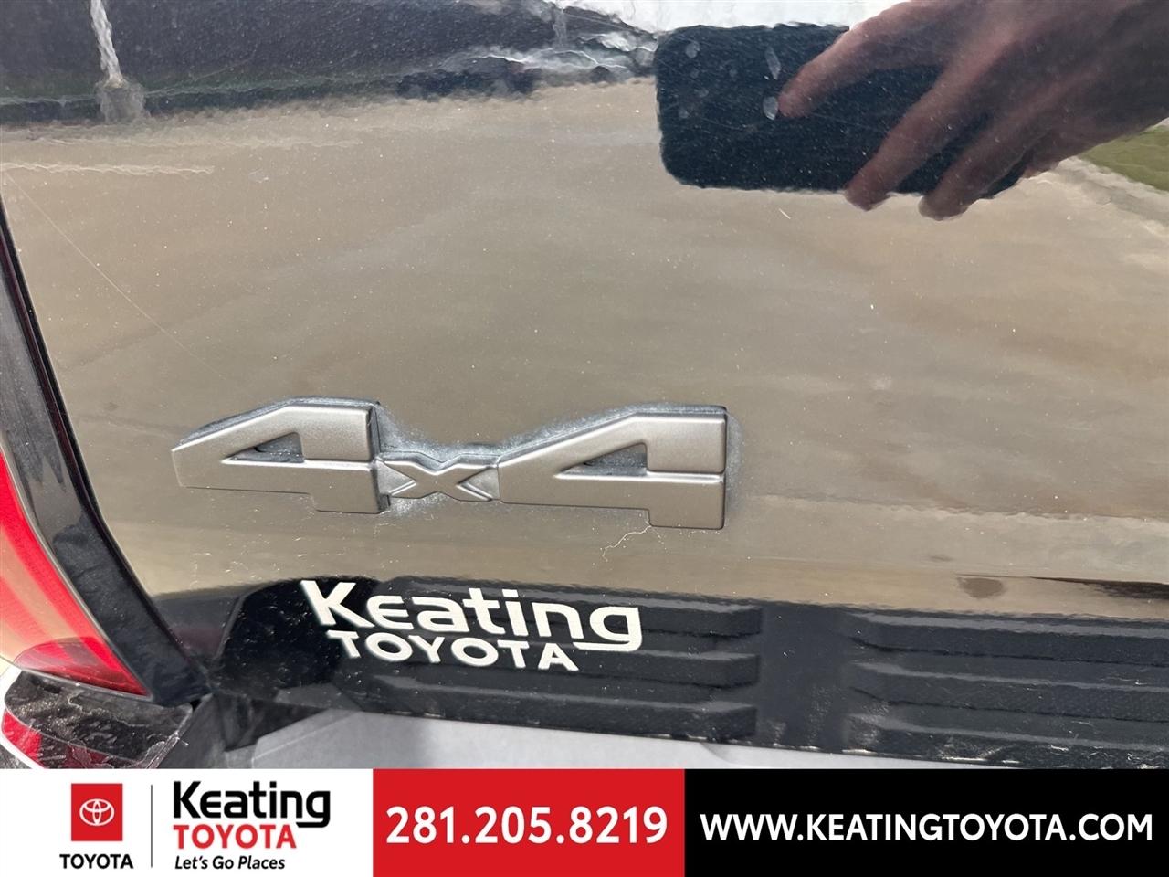 Toyota Tundra SR5 CrewMax 4WD 2024