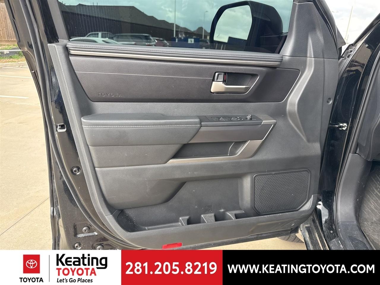 Toyota Tundra SR5 CrewMax 4WD 2024