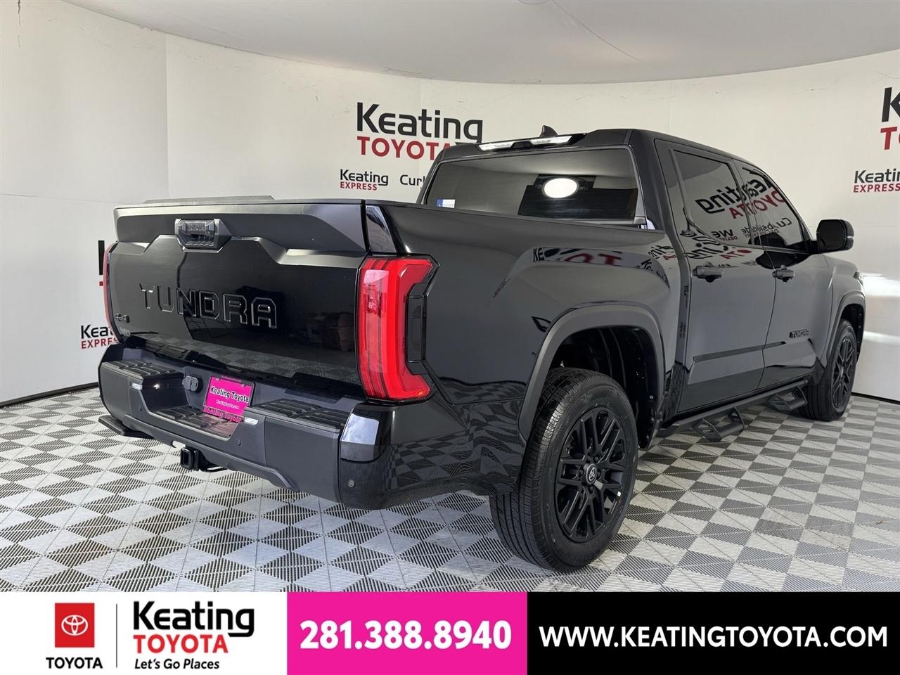 Toyota Tundra SR5 CrewMax 4WD 2024