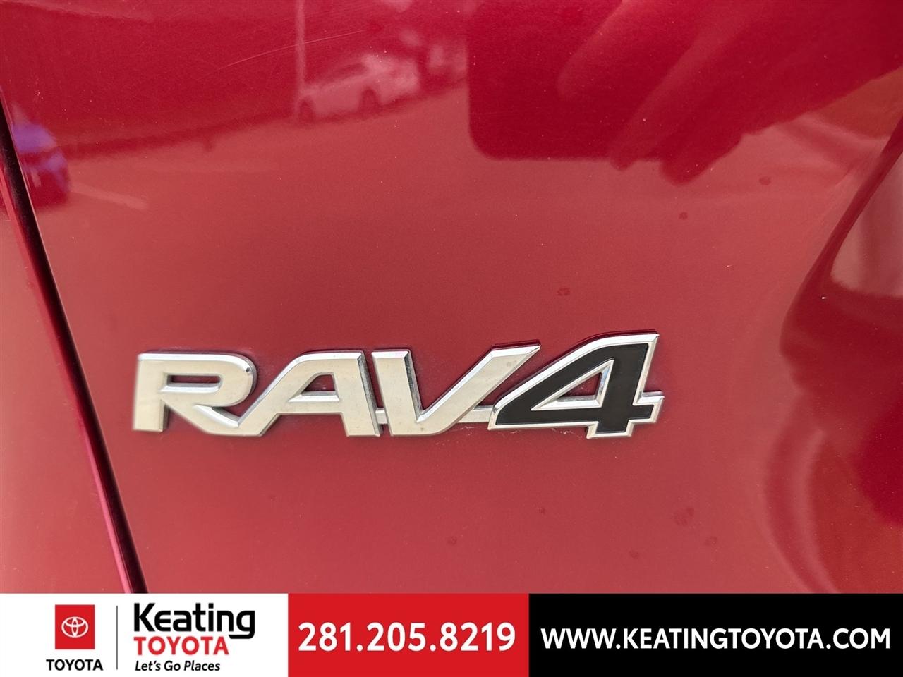 Toyota RAV4 XLE 2025