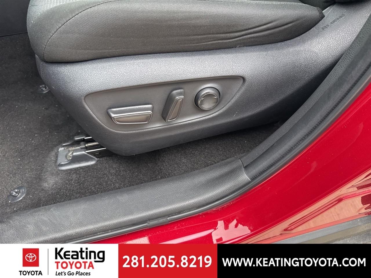 Toyota RAV4 XLE 2025