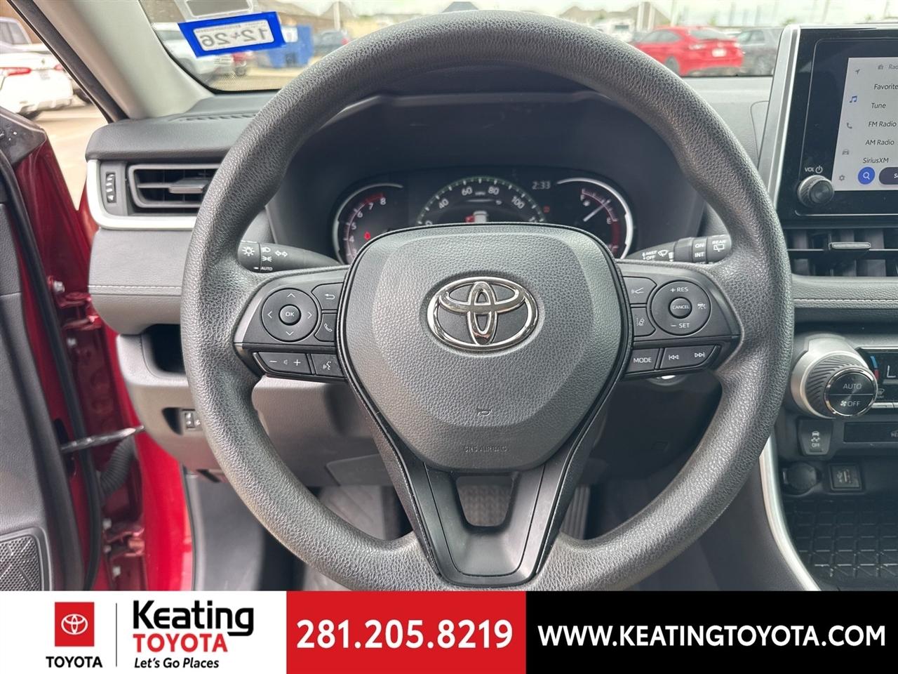 Toyota RAV4 XLE 2025