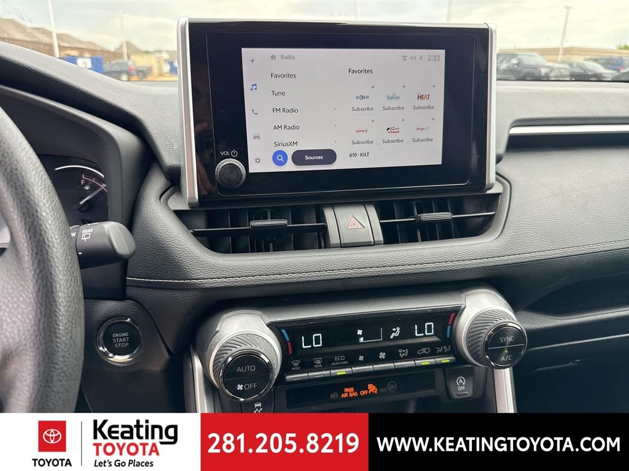 Toyota RAV4 XLE 2025