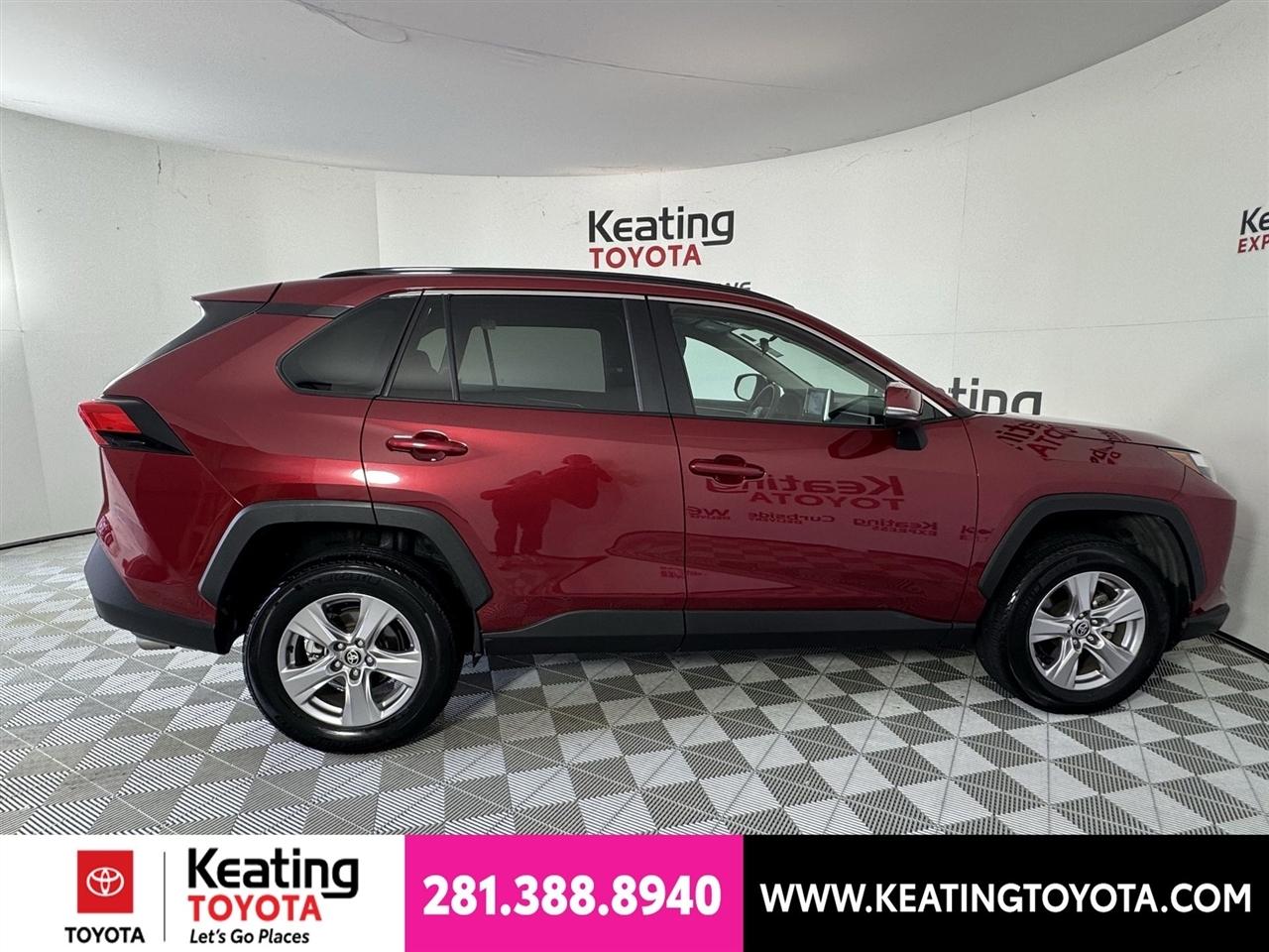 Toyota RAV4 XLE 2025