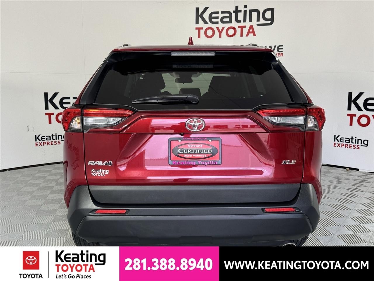 Toyota RAV4 XLE 2025