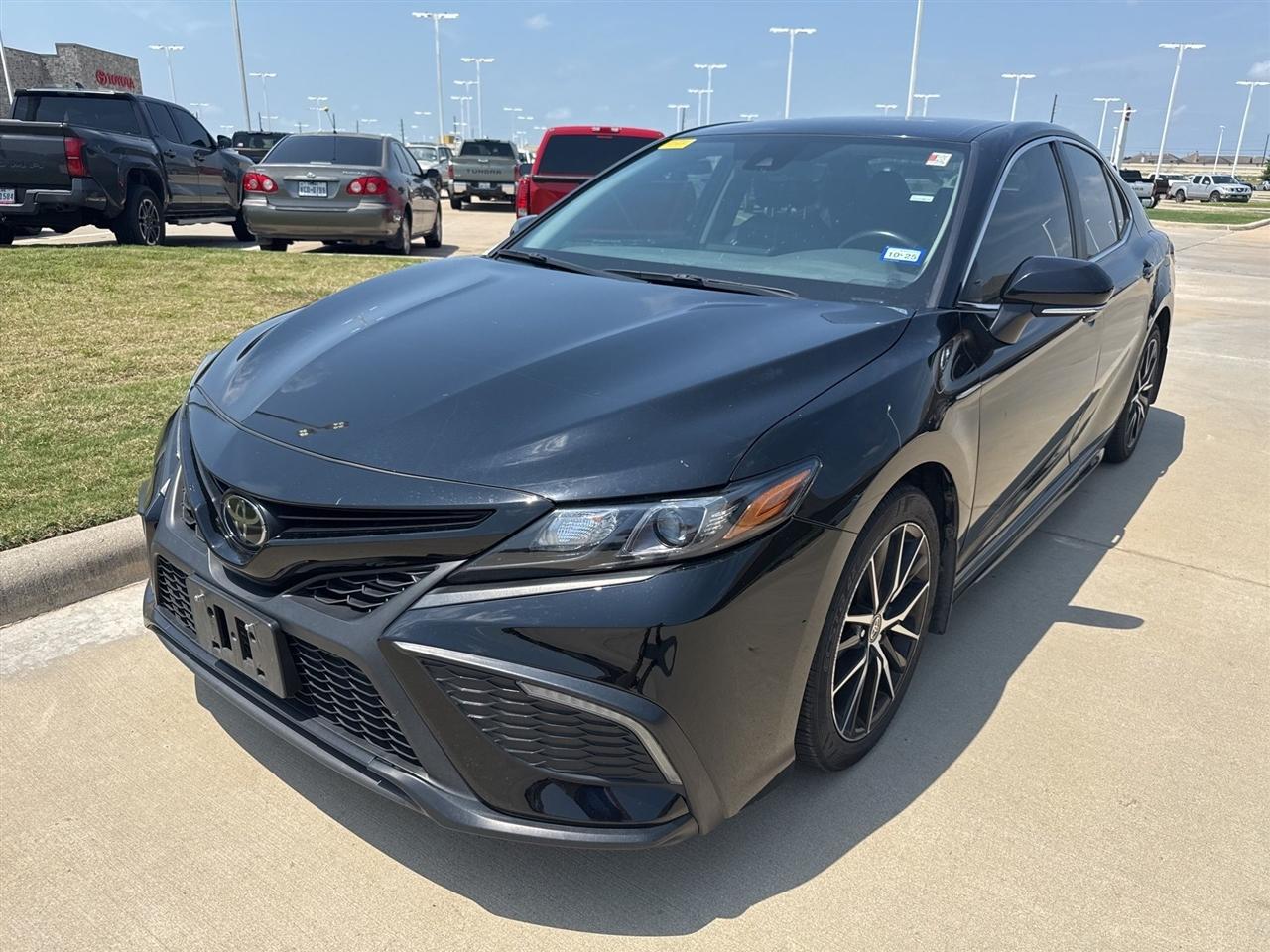 Toyota Camry SE 2024