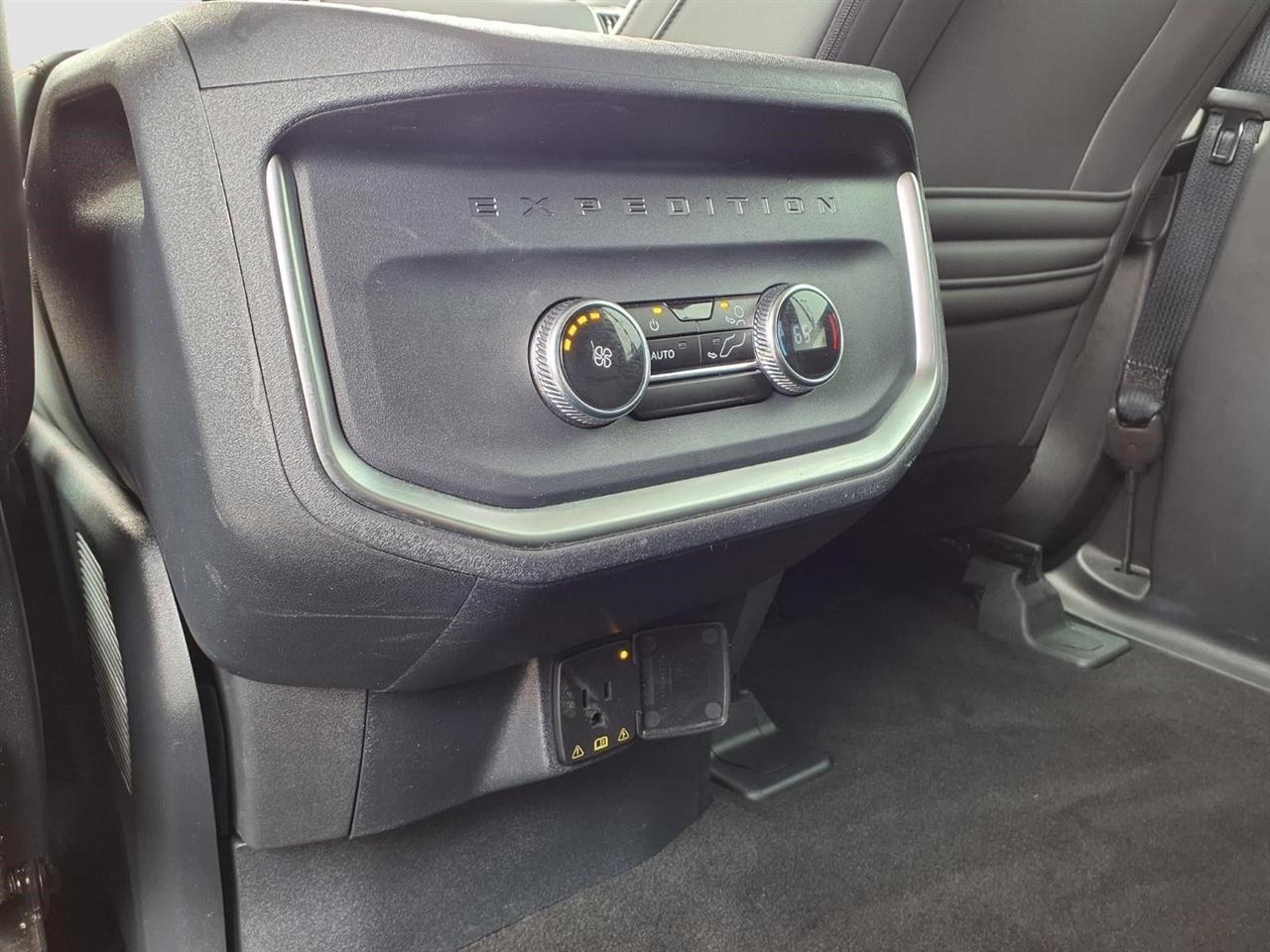 Ford Expedition Active 4WD 2025