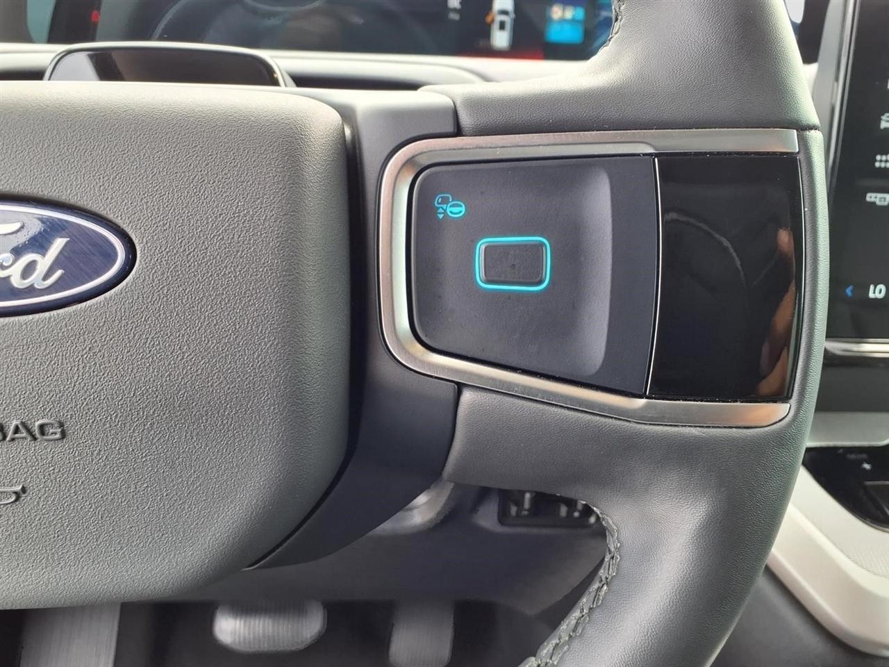 Ford Expedition Active 4WD 2025