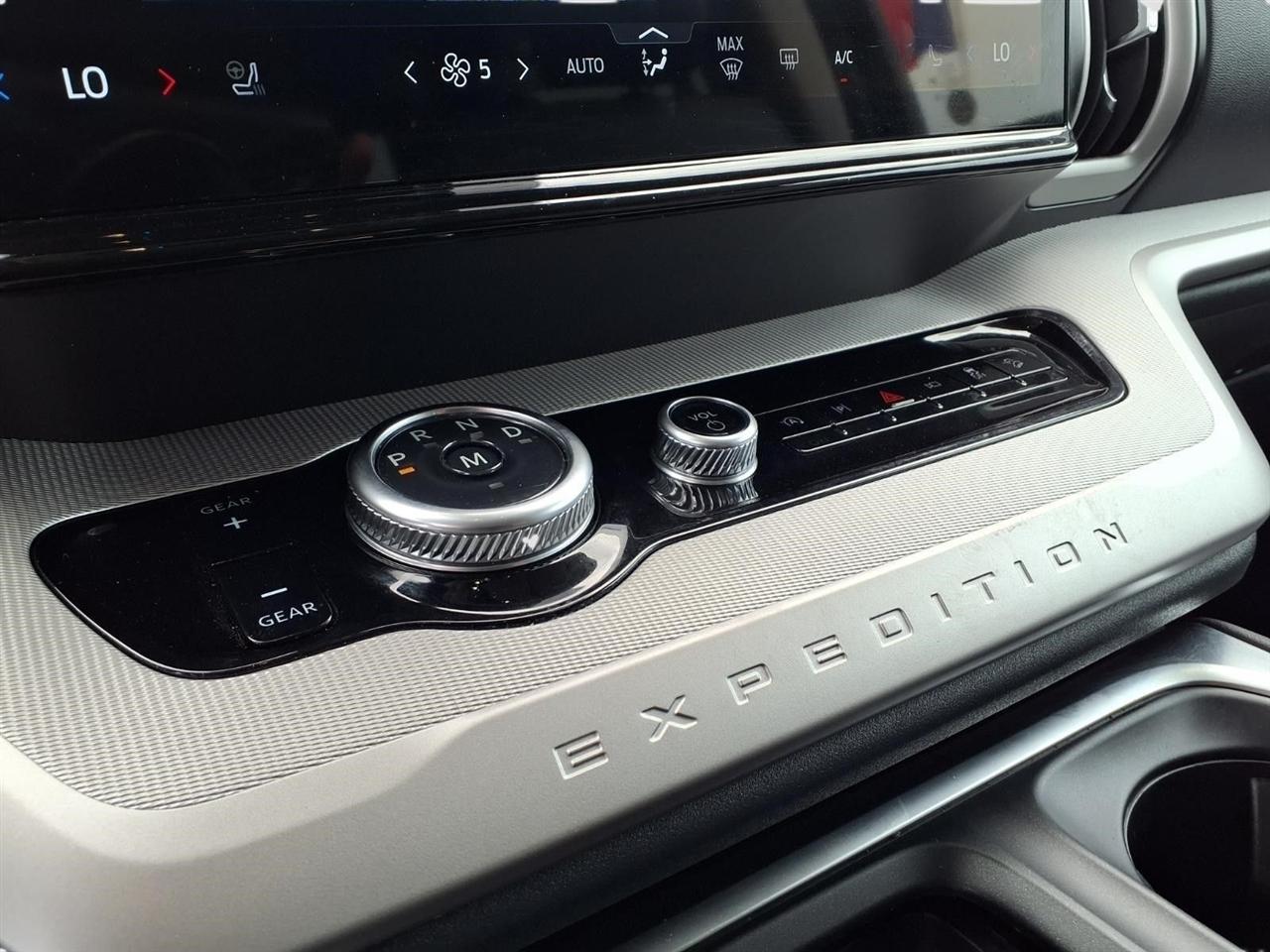 Ford Expedition Active 4WD 2025
