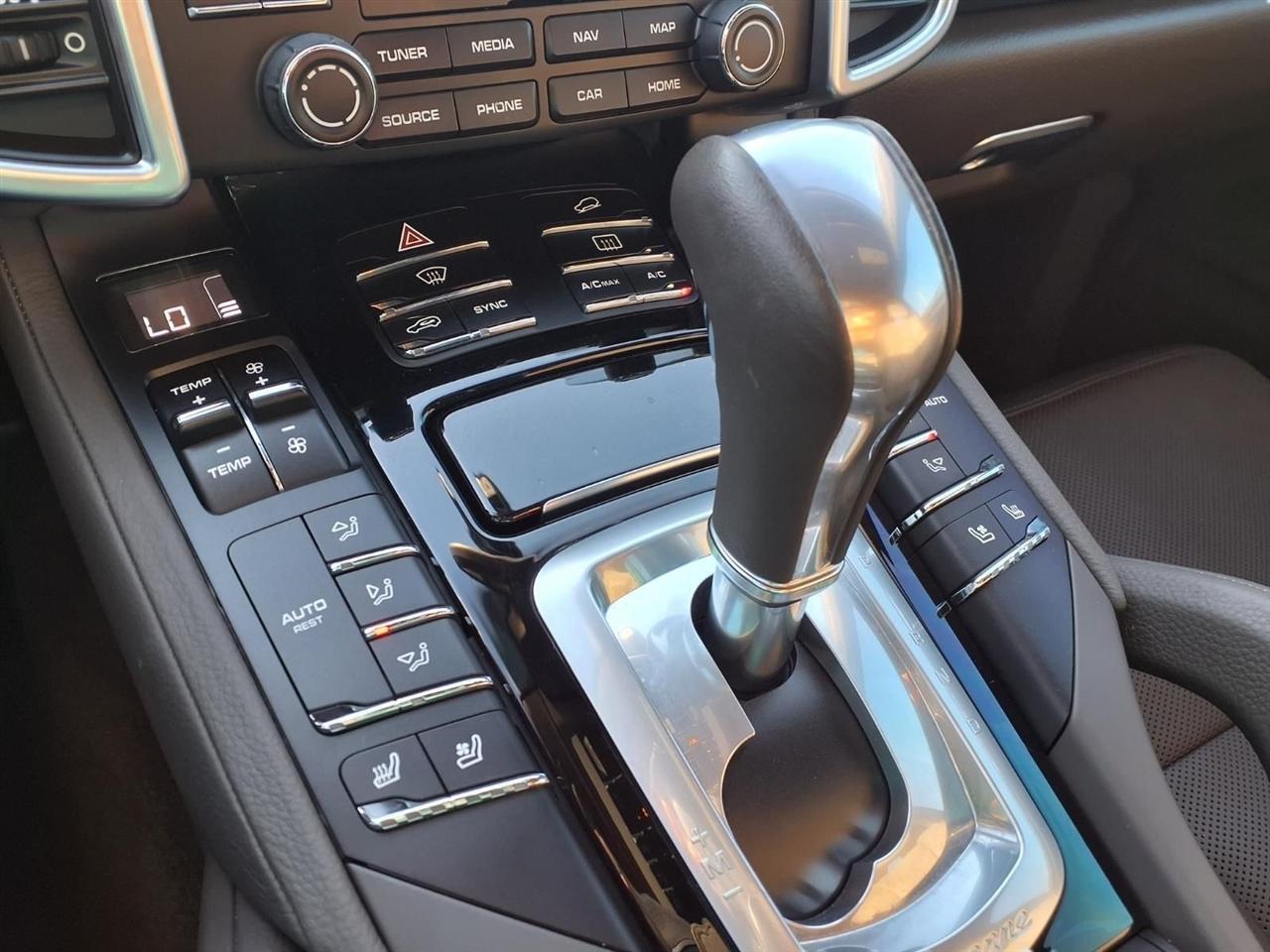 Porsche Cayenne Base 2017