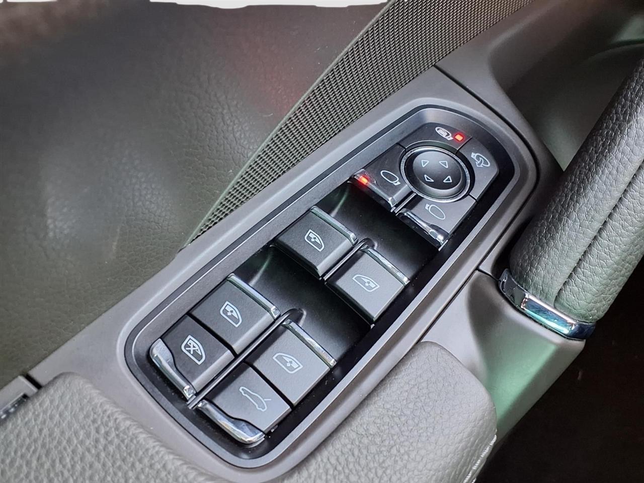 Porsche Cayenne Base 2017