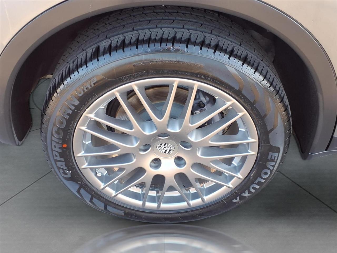 Porsche Cayenne Base 2017