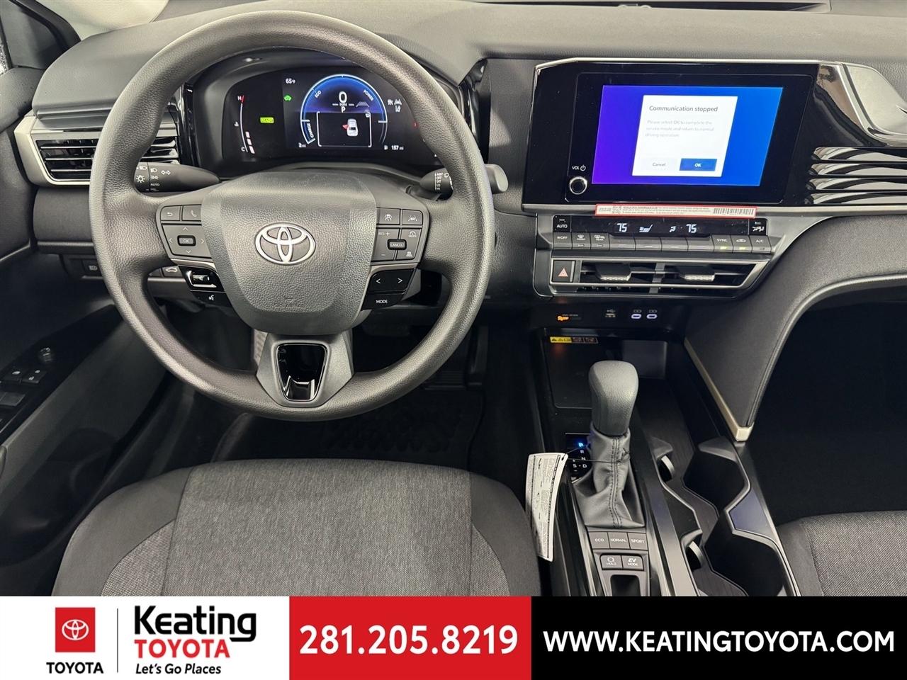 Toyota Camry Hybrid XLE 2026