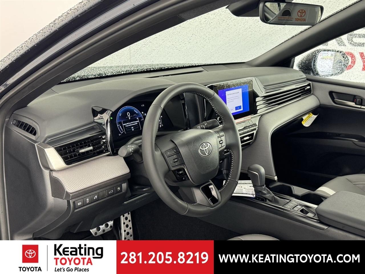 Toyota Camry Hybrid XLE 2026