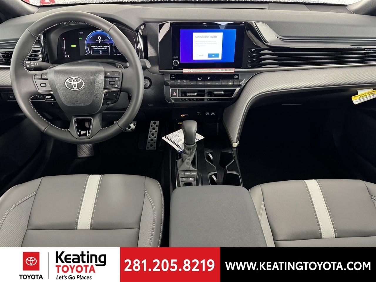 Toyota Camry Hybrid XLE 2026