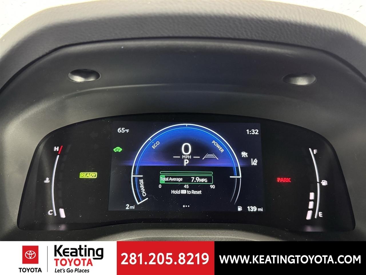 Toyota Camry Hybrid XLE 2026