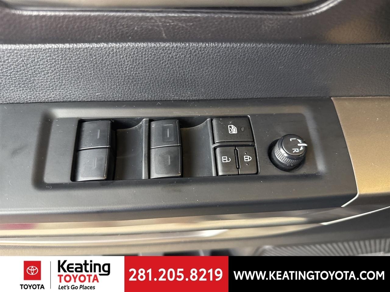 Toyota Tundra SR5 CrewMax 2WD 2023