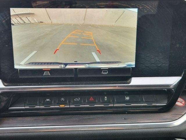 GMC Sierra 1500 SLT Crew Cab 4WD 2025