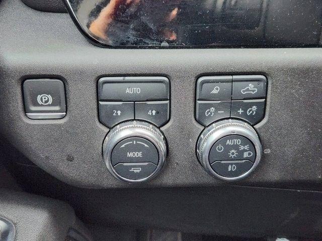 GMC Sierra 1500 SLT Crew Cab 4WD 2025