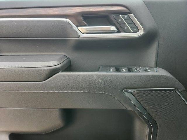 GMC Sierra 1500 SLT Crew Cab 4WD 2025