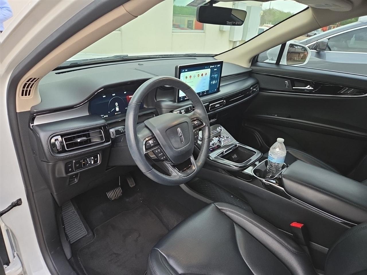 Lincoln Nautilus Base AWD 2023