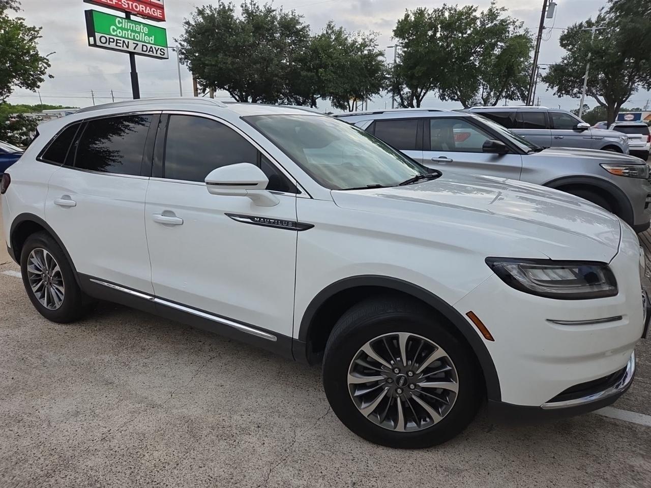 Lincoln Nautilus Base AWD 2023