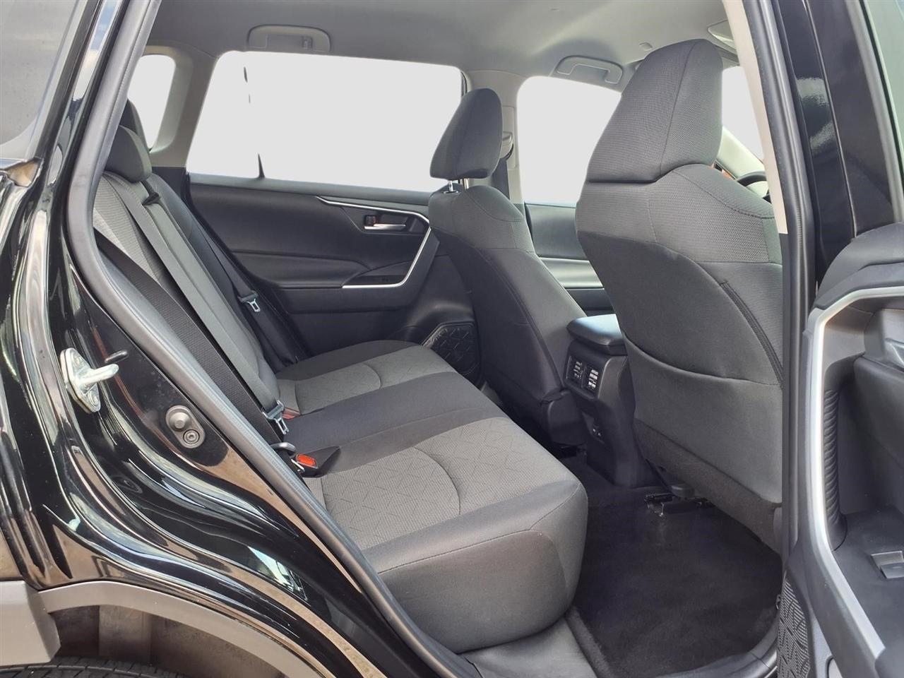 Toyota RAV4 XLE 2023