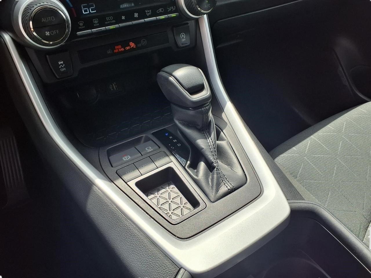 Toyota RAV4 XLE 2023