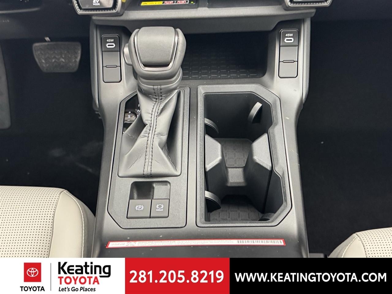 Toyota RAV4 Hybrid LE AWD 2026