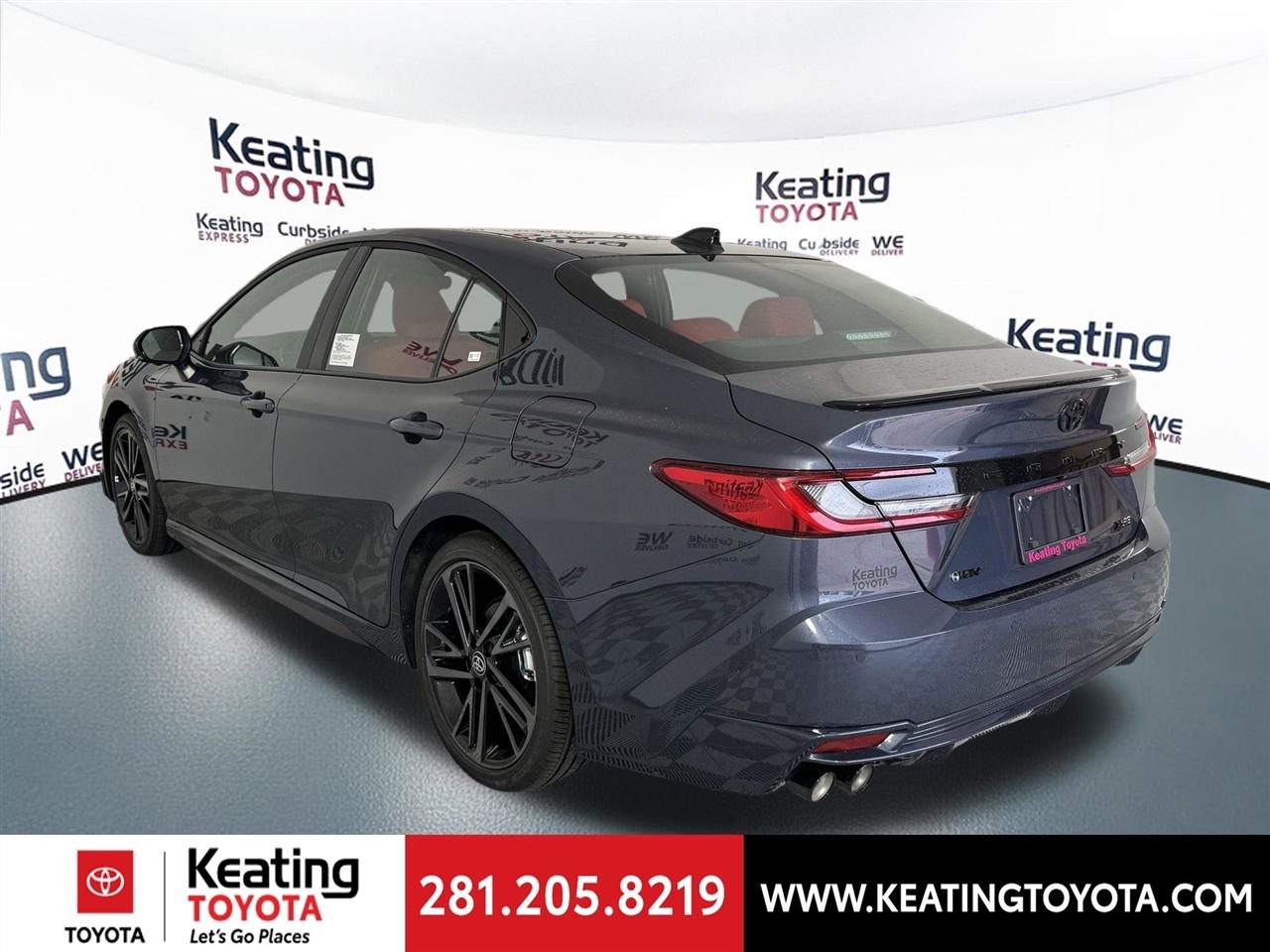 Toyota Camry Hybrid XLE 2026