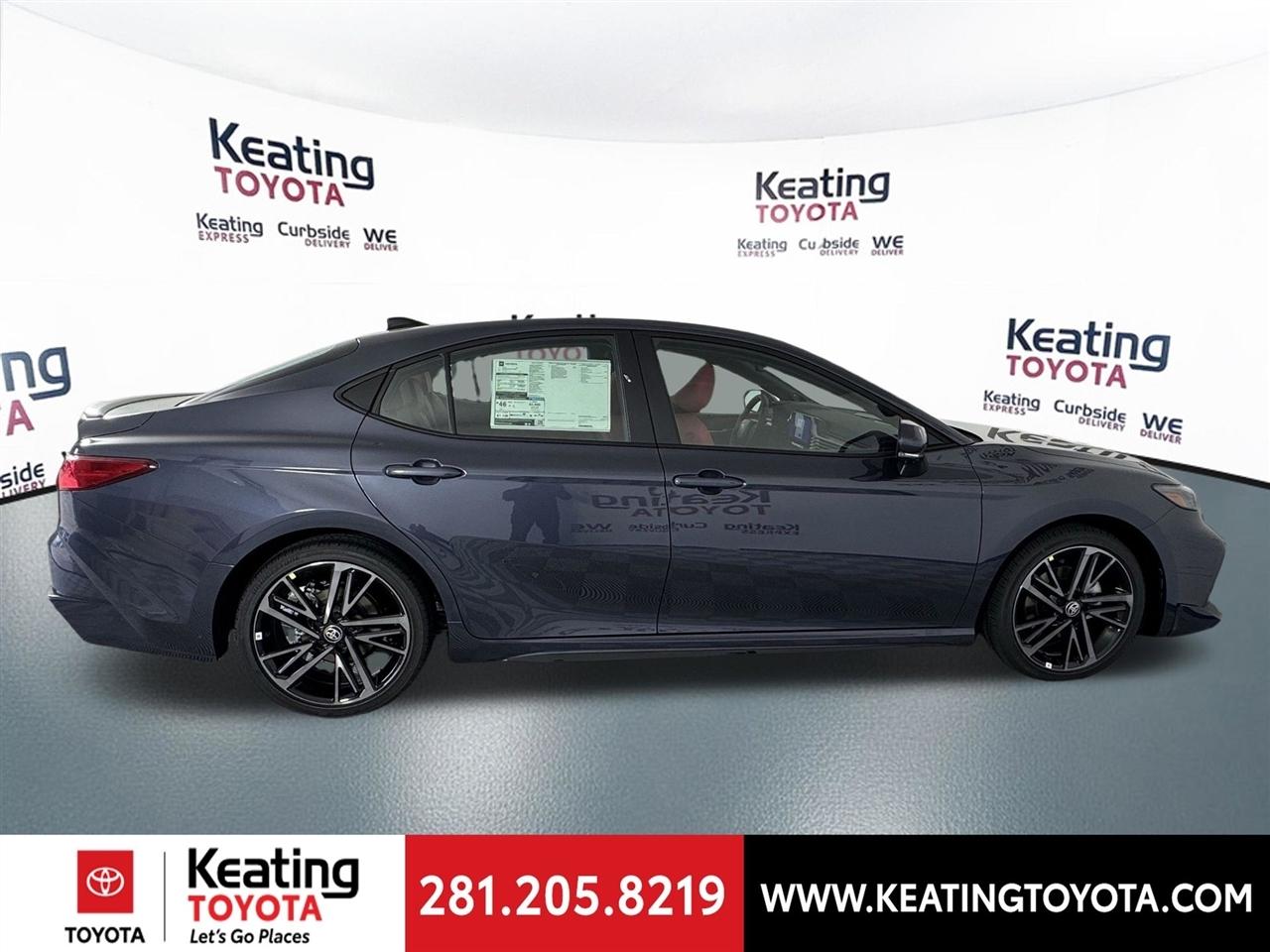 Toyota Camry Hybrid XLE 2026